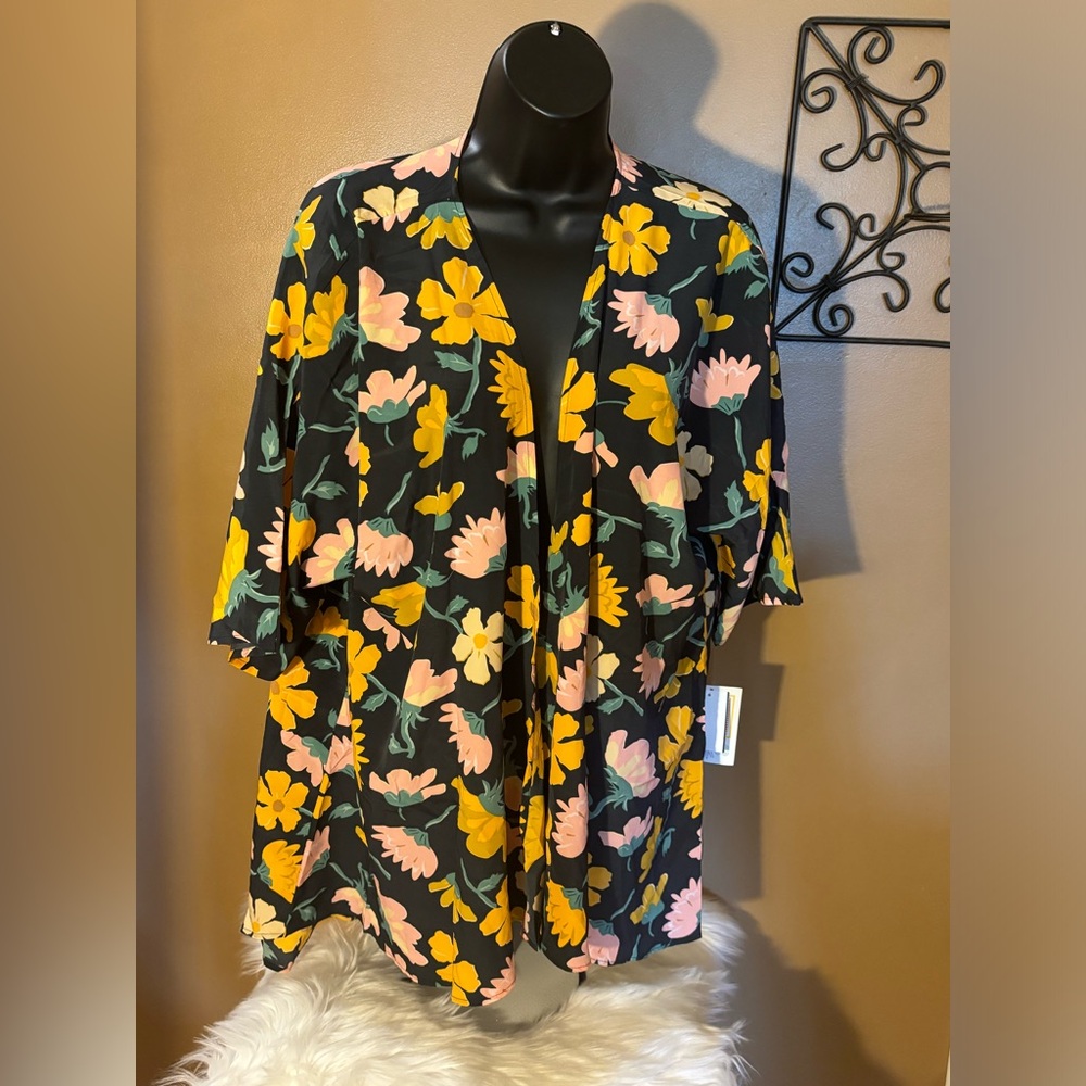 Lularoe Floral Lindsey Kimono Small